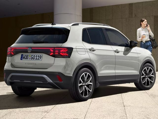 走りや燃費は?1.0Lエンジンとハイオク仕様なのは本当?